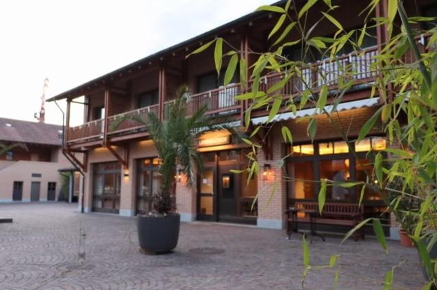 Hotel Breiti Bachenbulach エクステリア 写真