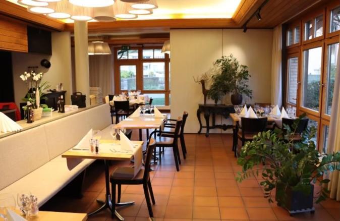 Hotel Breiti Bachenbulach エクステリア 写真